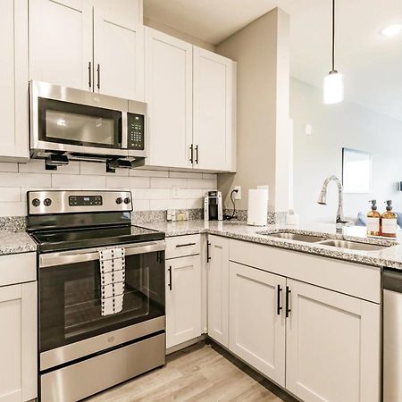 The Vantage Apartments By Barsala Cape Coral Bagian luar foto