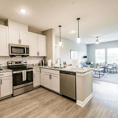 The Vantage Apartments By Barsala Cape Coral Bagian luar foto
