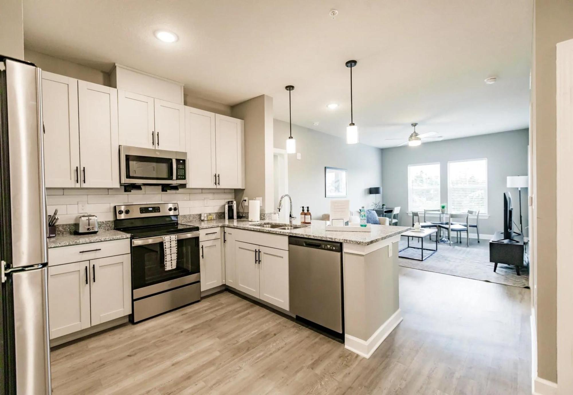 The Vantage Apartments By Barsala Cape Coral Bagian luar foto